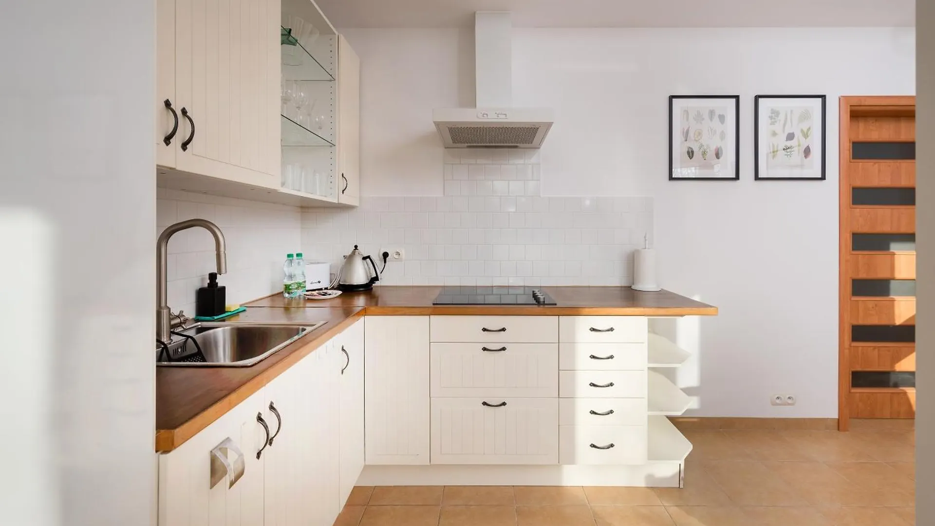 Saska Kepa Pleasant Apartment Warsaw